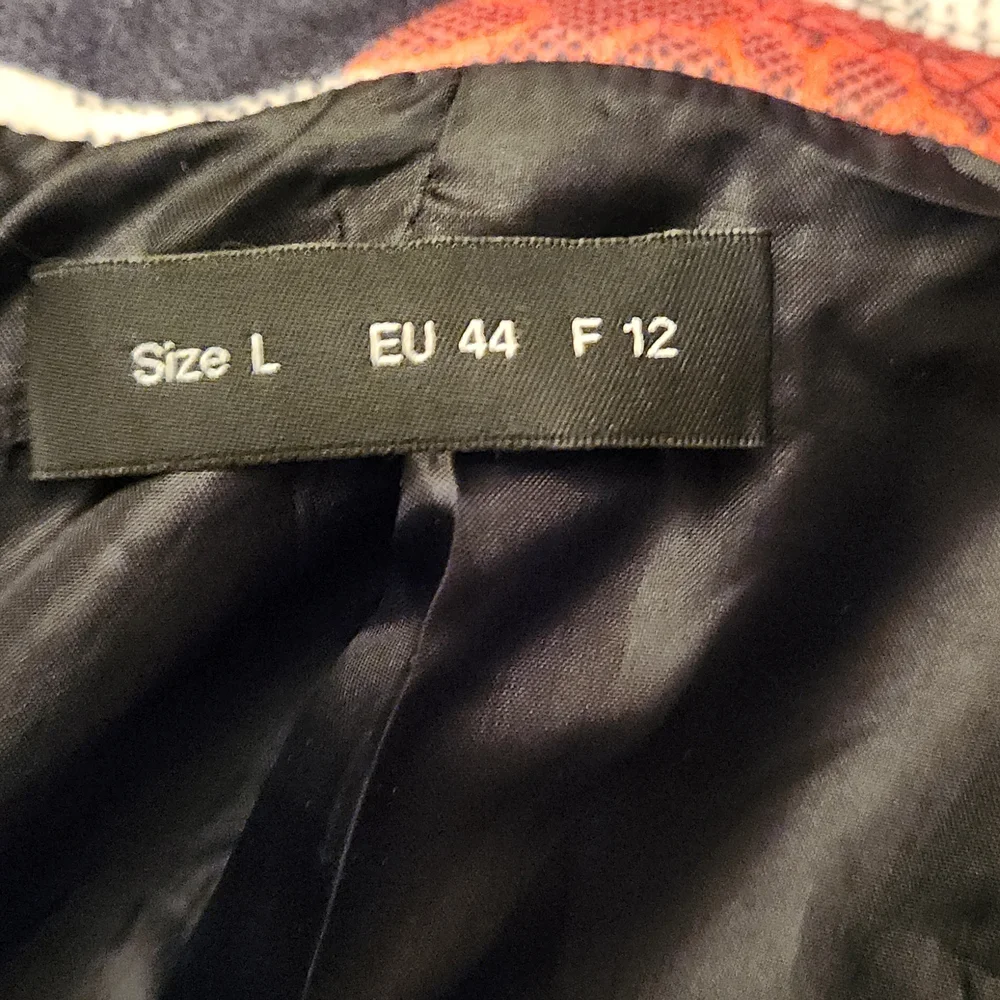 Button Down Collared Jacket - Picture 7 of 8